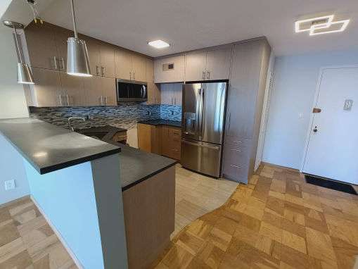 THESQUARE.NYC residential project photograph 4